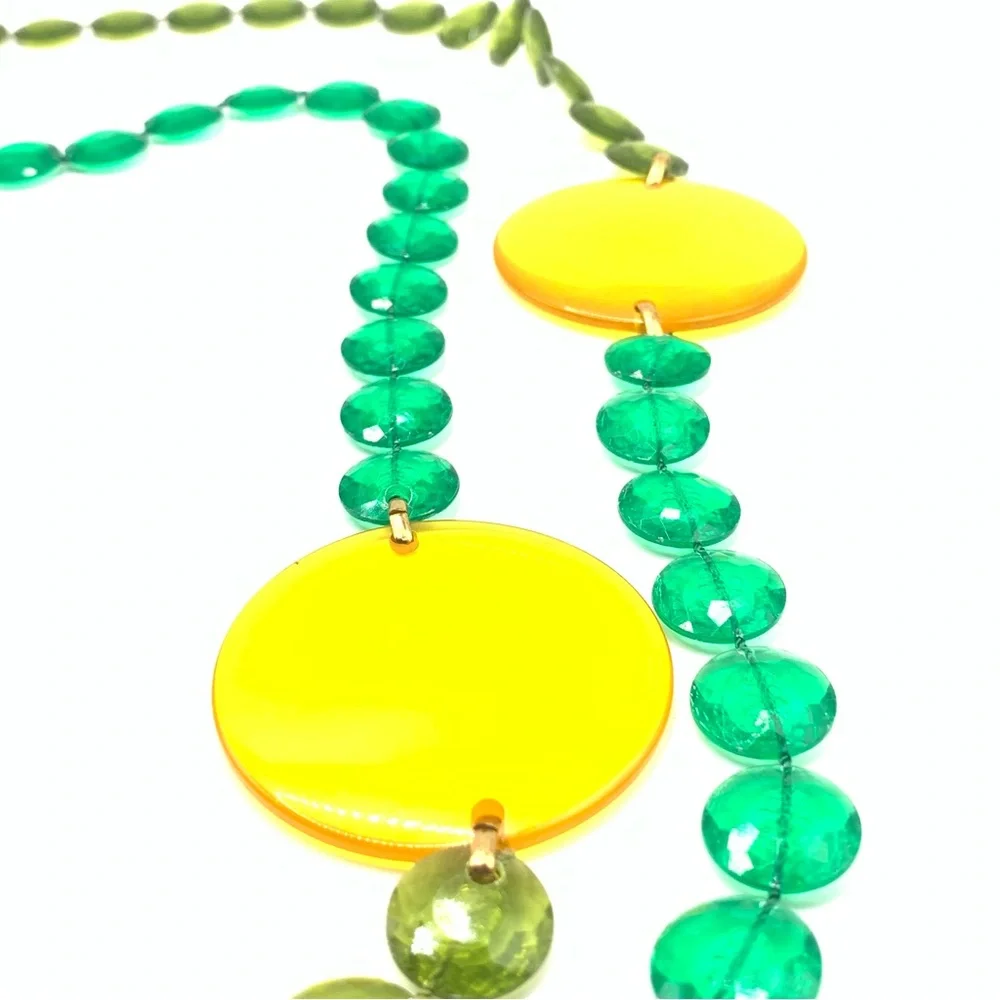 Colorful Vintage Long Yellow and Green Lucite Beaded Necklace W/ Fold over clasp - Picture 3 of 8